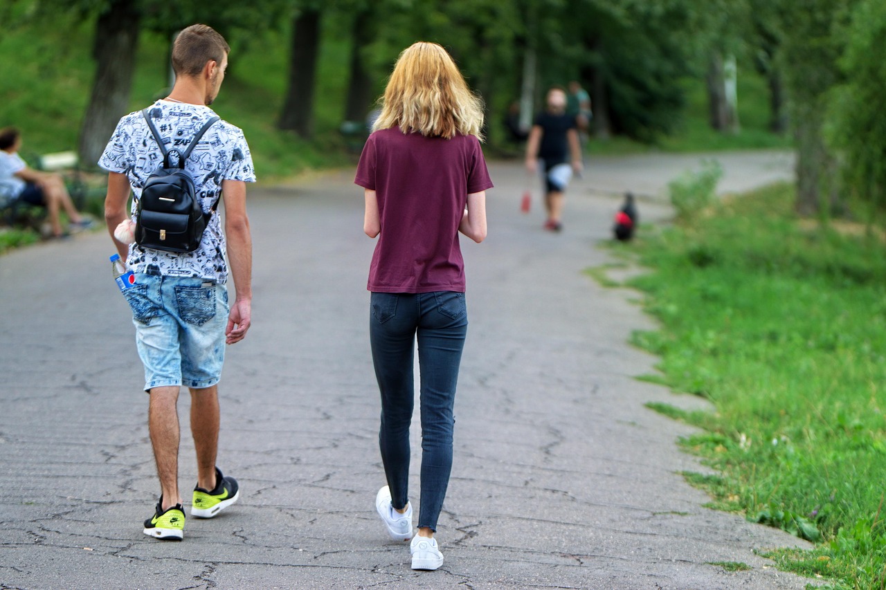 Первая школьная любовь у детей: чего ждать родителям?